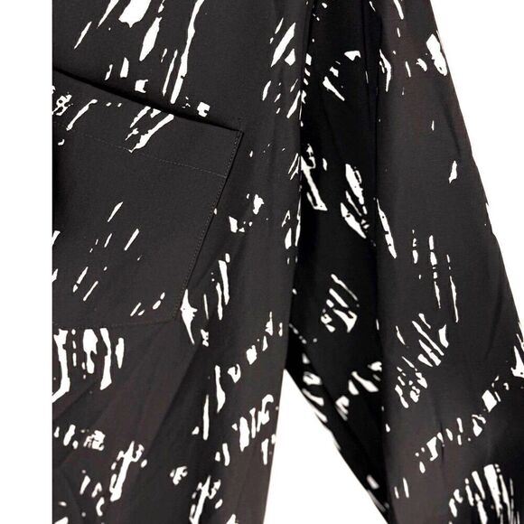 NWT Lyssé Nylon Blend Long Sleeve Designer Top Sz L Black and White Design - Picture 2 of 13